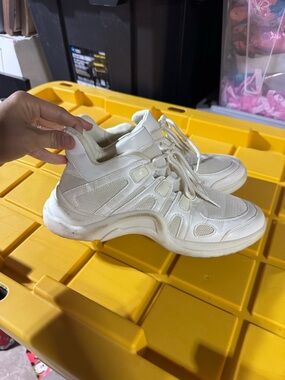 Rue21 Cream/White Chunky Lace-Up Women's Sneakers